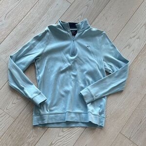 Vineyard Vines boys size XL 1/4 zip pullover.